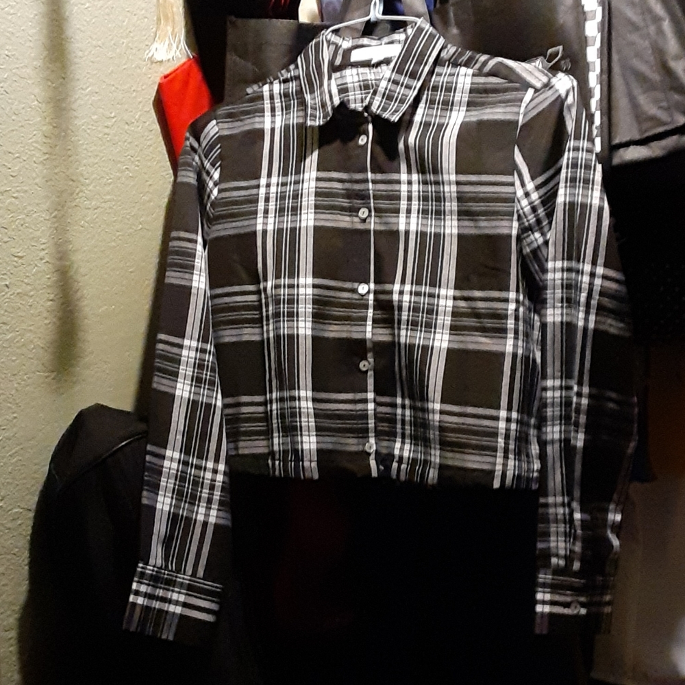 Black flannel long sleeved crop top